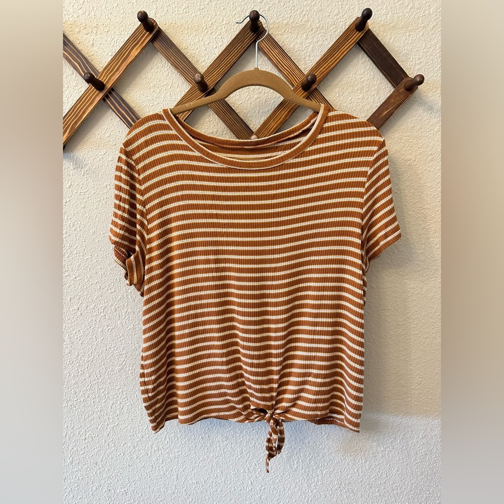 AE tie front top